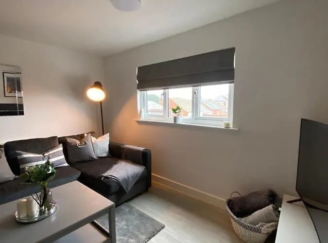 Coalhouse Apartment